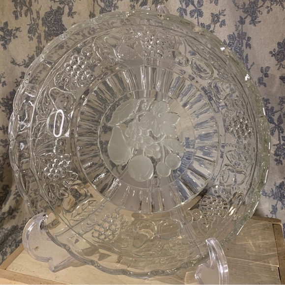 VTG Imperial Glass Pressed Glass 9" Paneled Bowl Frosted Fruit Scalloped Rim - Picture 2 of 12